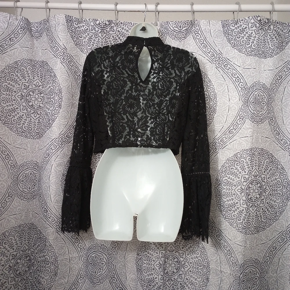 DO + BE Lace Gothic Crop Top with Bell Sleeves Size Large